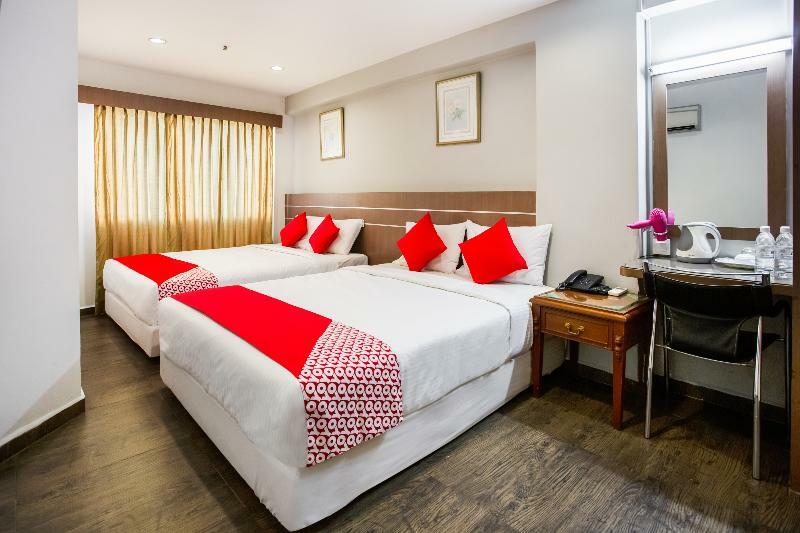 Oyo 106 Beach Hotel Сингапур Экстерьер фото